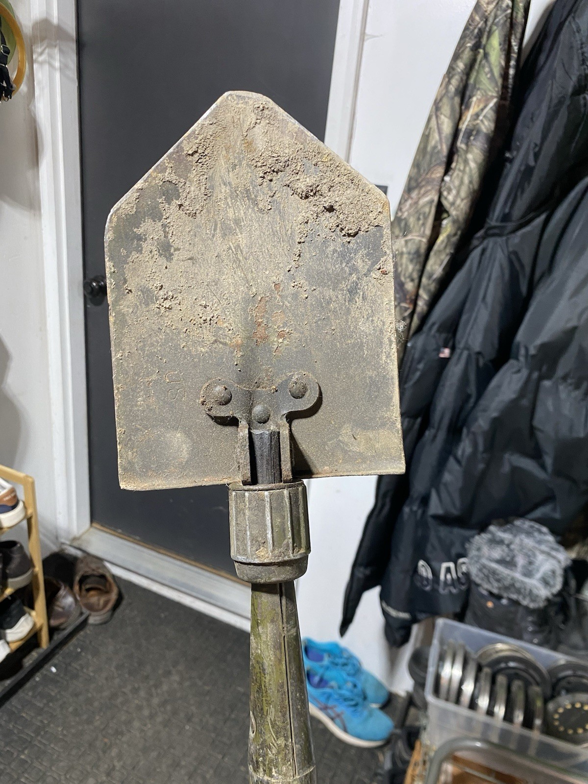 Military Surplus Folding Entrenching Tool Shovel with Green Handle