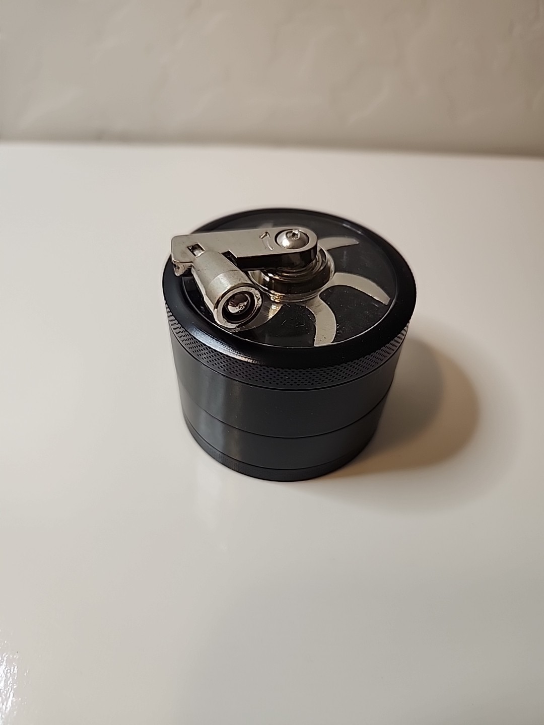 2 Inch 4 Piece Metal Herbal Herb Spice Tobacco Grinder Crusher With Handle Crank