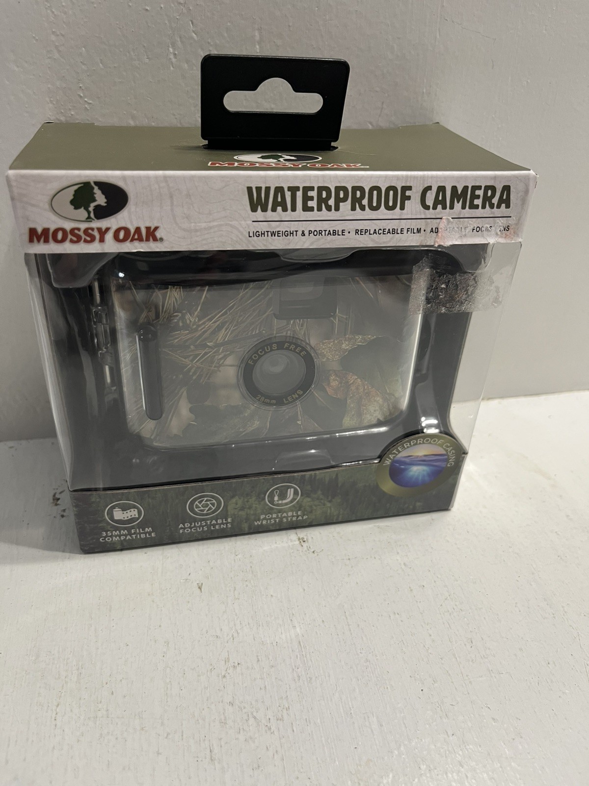 - Mossy Oak Waterproof Camera 35 MM Adjustable Focus Lightweight