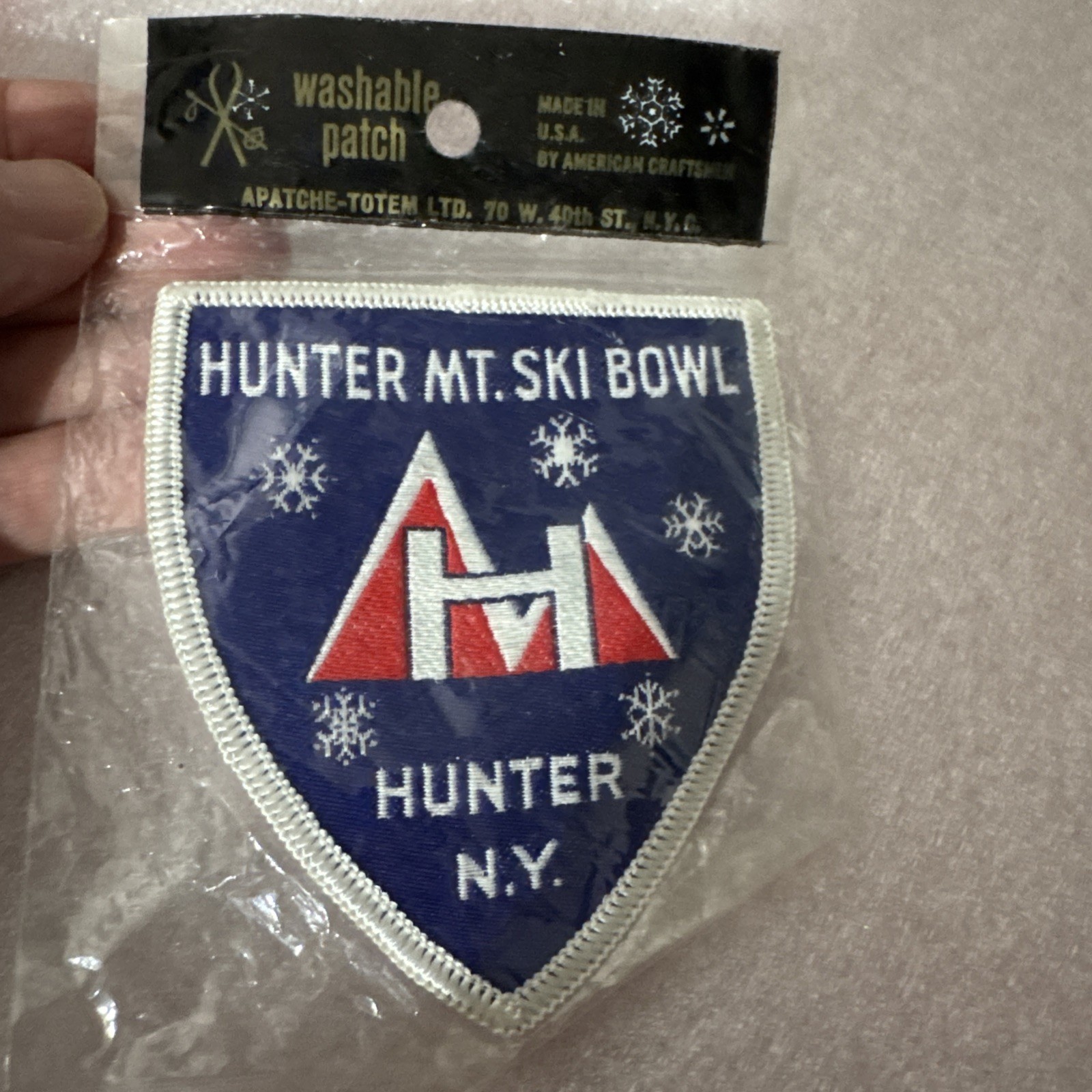 Vintage Hunter Mountain Ski Bowl NY Ski Patch NEW