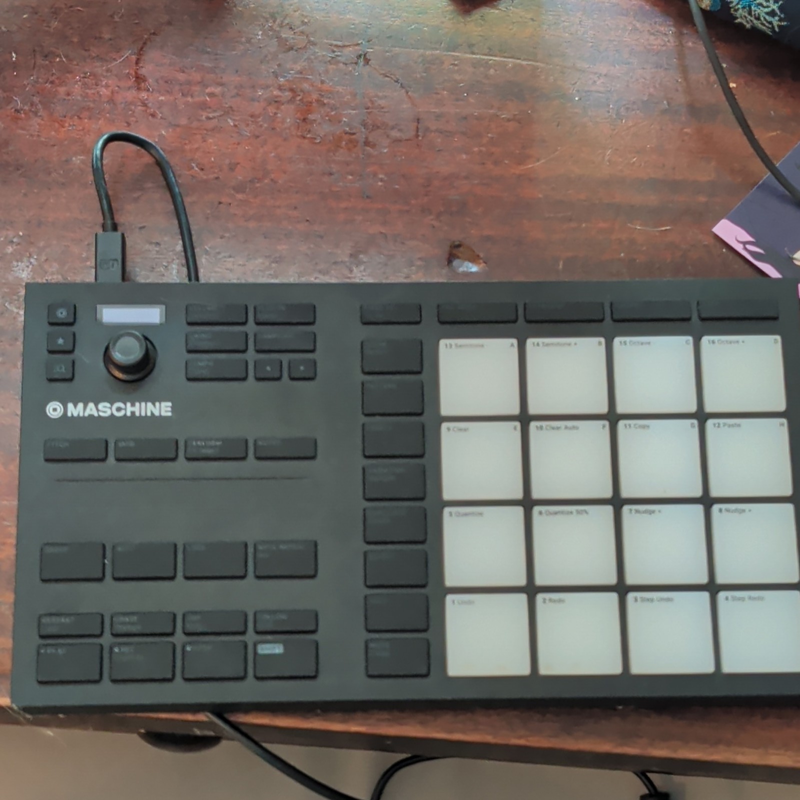 Native Instruments MASCHINE Digital Sampler & Sequencer 16-Pad USB Black