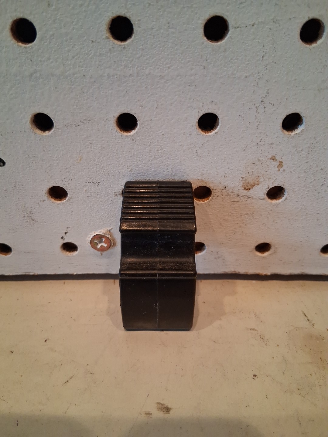 Used Shop-Vac MODEL # 5015 LID LOCK Part# 85501-01-3