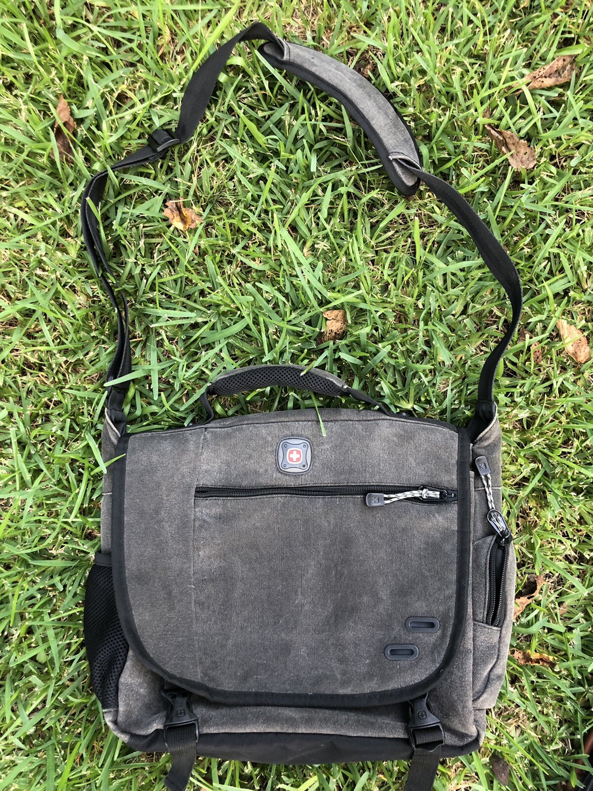 Swiss Gear Laptop Carry Case Bag - Gray - Used As Is