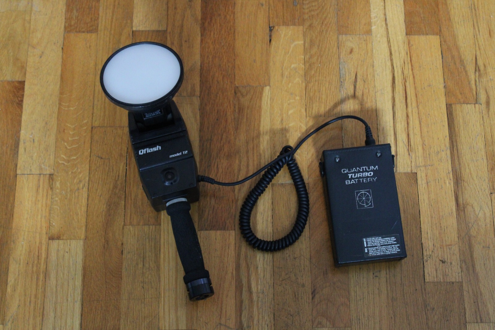 Quantum Instruments Qflash T2 Handle Mount Flash Strobe - Battery - Untested