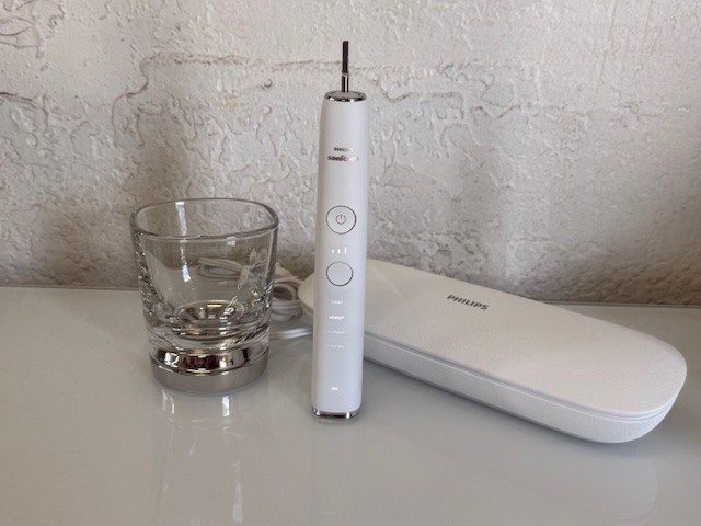 Philips Sonicare Diamond Clean Smart Rechargeable Toothbrush HX992W - White