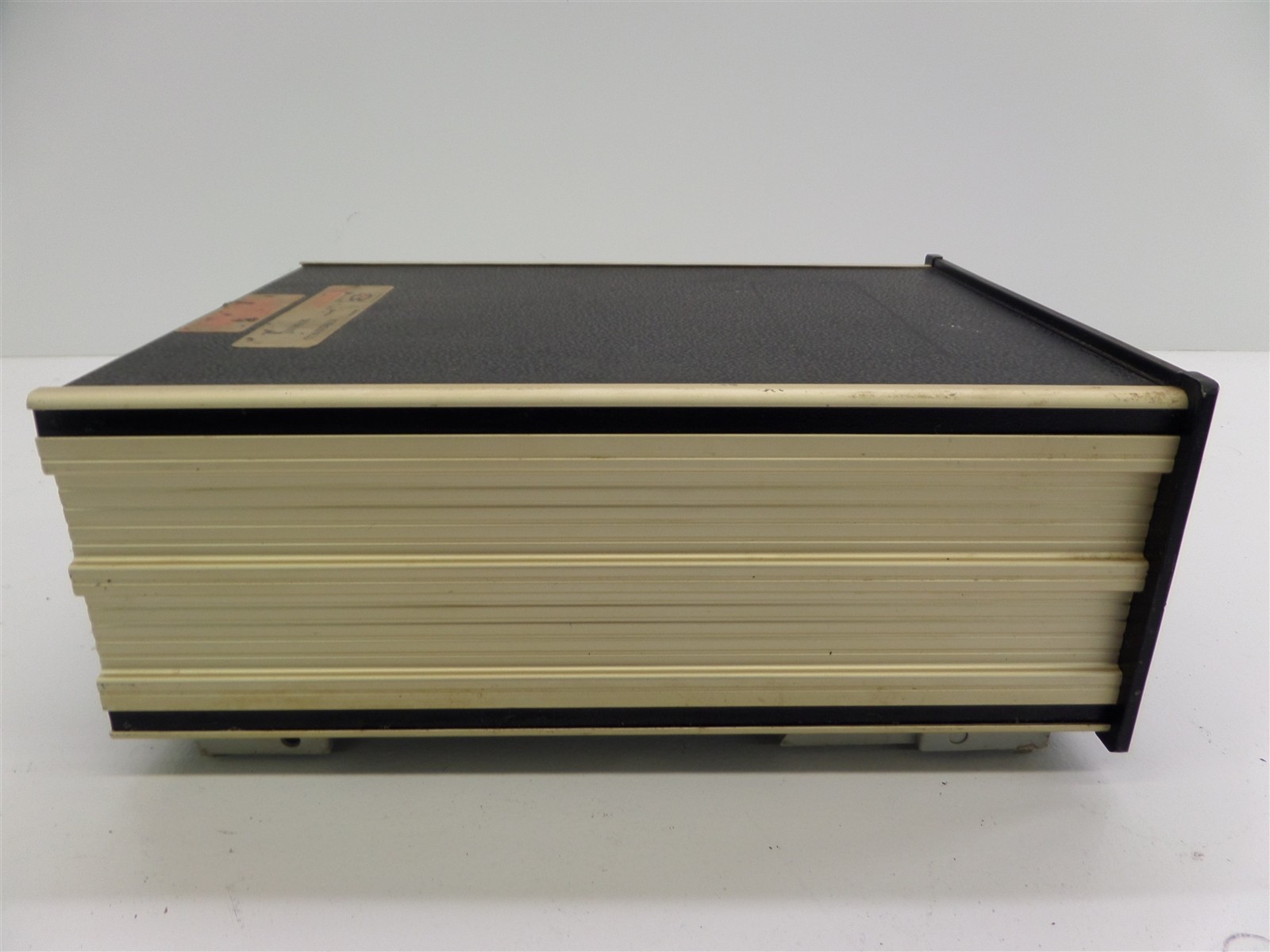 Brooks Instruments 5867 Dual Channel Flow Controller 5867A1B1
