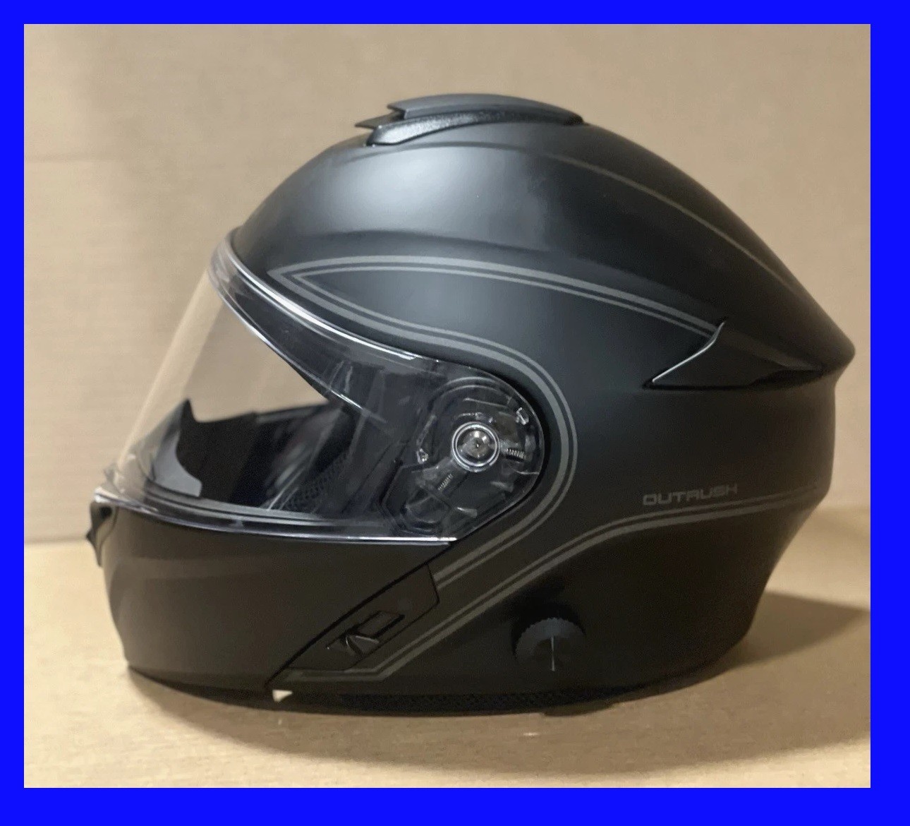 (M) Sena Outrush Modular Flip-up Motorcycle Helmet Matte Black Bluetooth