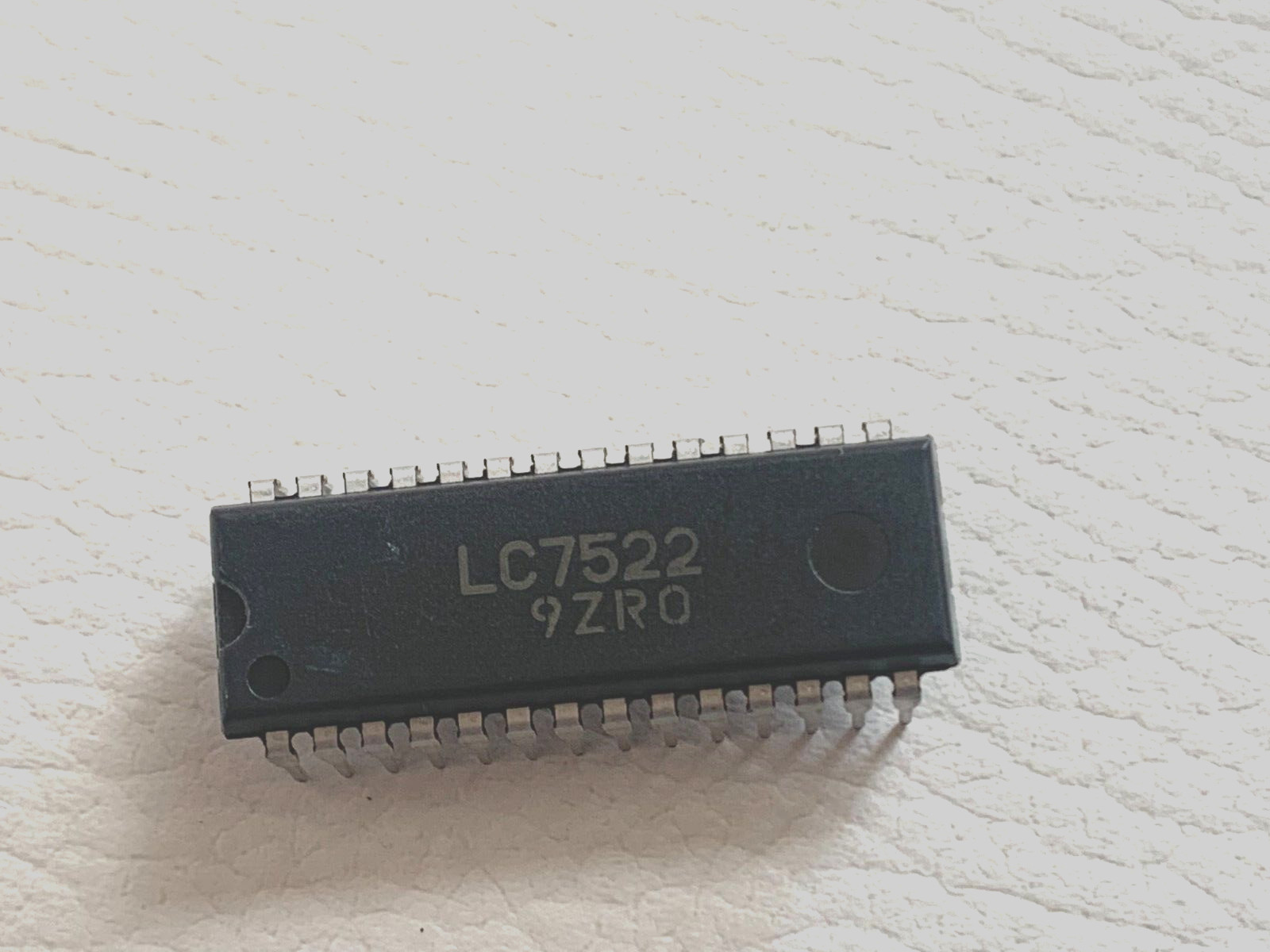 2 Pieces LC7522 Original SANYO Integrated Circuit