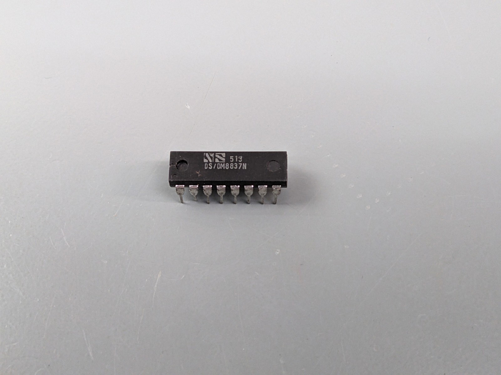 (4) DM8837N Hex Unified Bus Receiver ICs, NOS National Semiconductor DS8837N