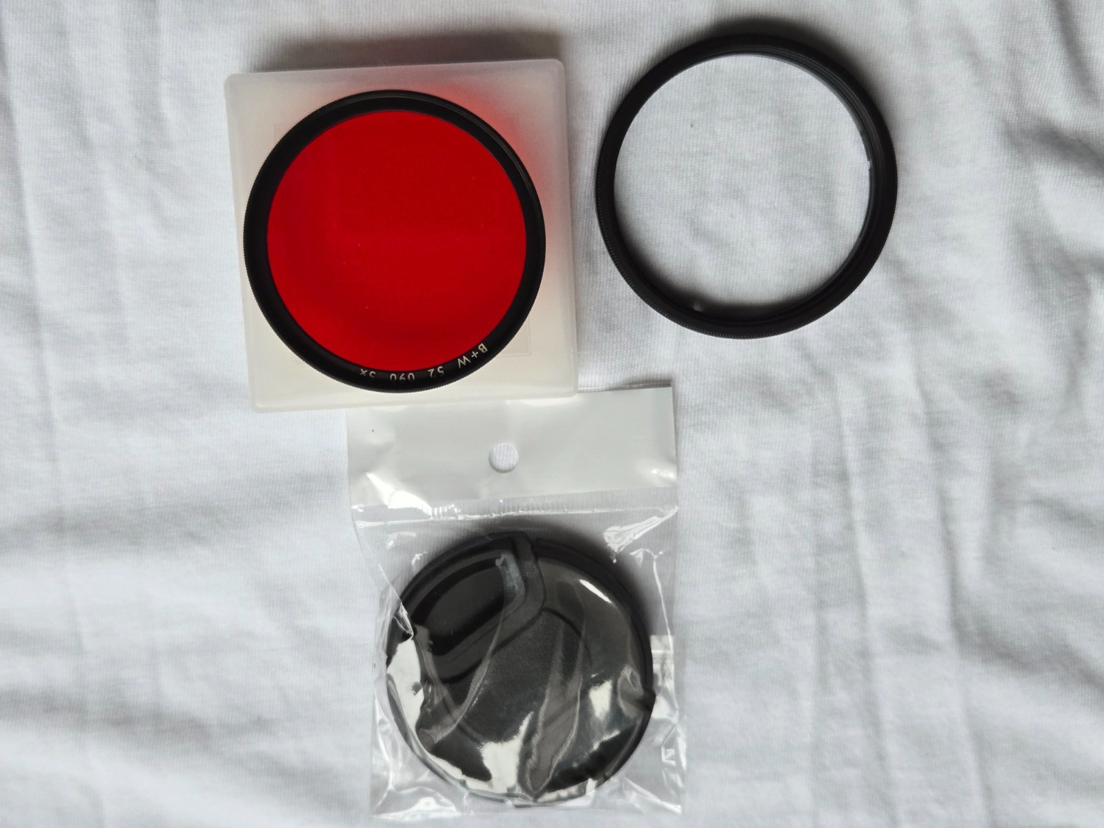 B50 to 52mm Adapter Ring + B+W 52mm Red Filter w/Cap for Hasselblad C Lens