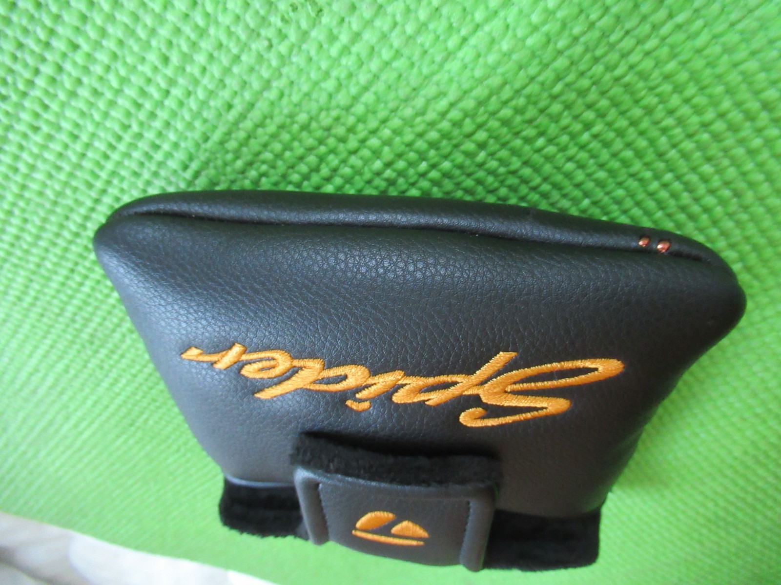 Nice Taylormade Spider putter head-cover hc