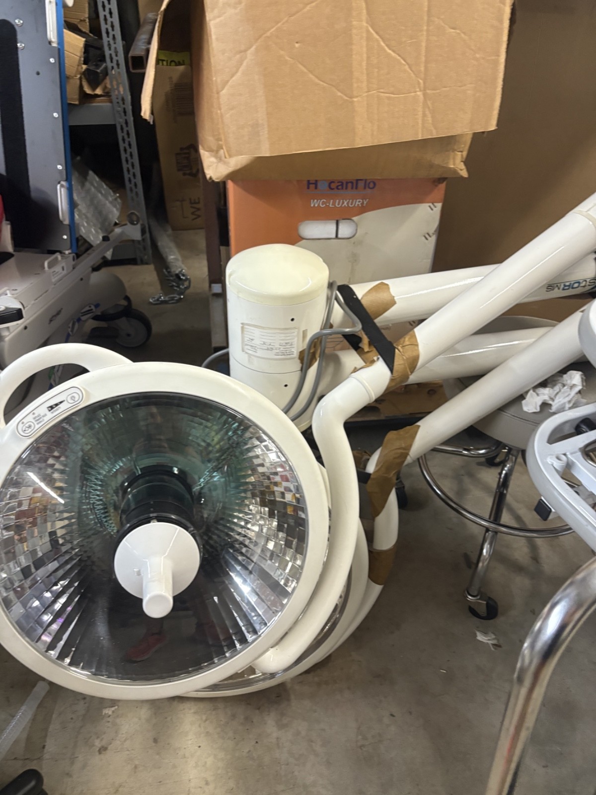 NUVO VISITOR HALOGEN DUAL CEILING MOUNT SURGICAL LIGHTS