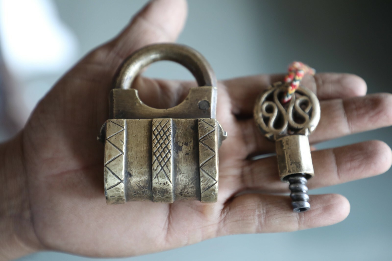Vintage Brass Handcrafted Engraved Solid Heavy Screw System Padlock