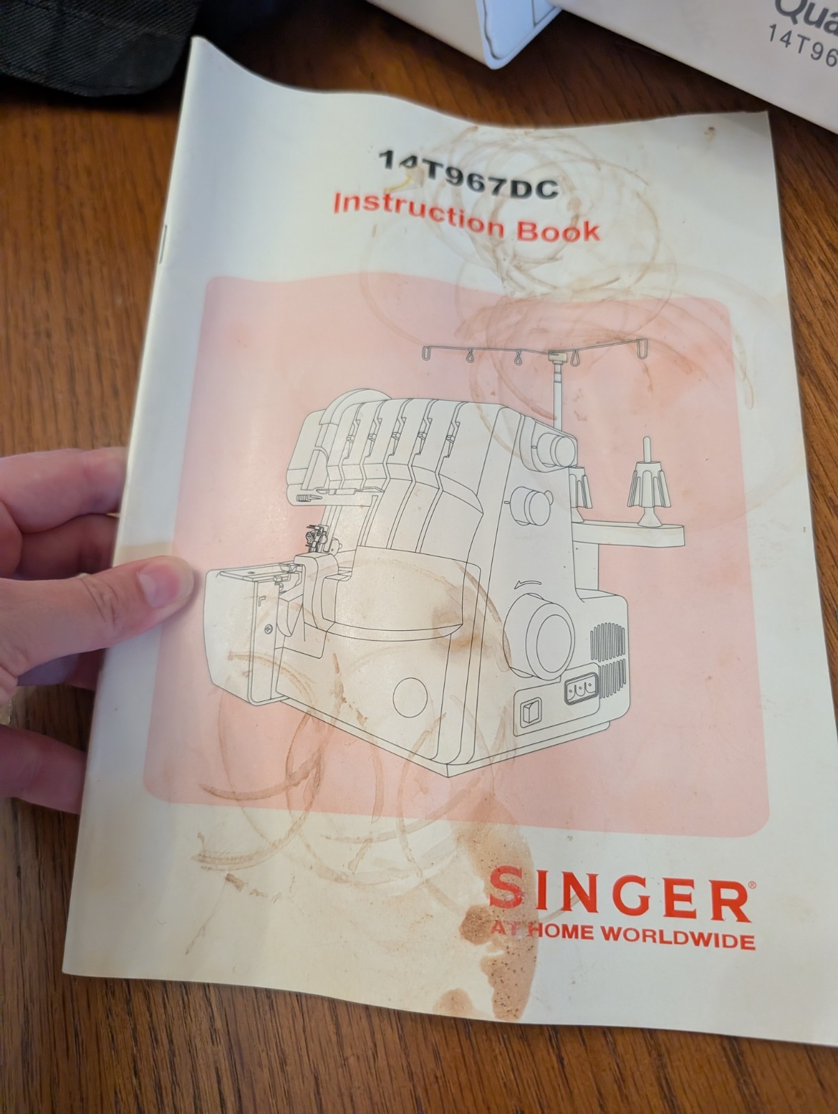 Singer QuantumLock 14T967DC 5-Thread Overlock Sewing Machine