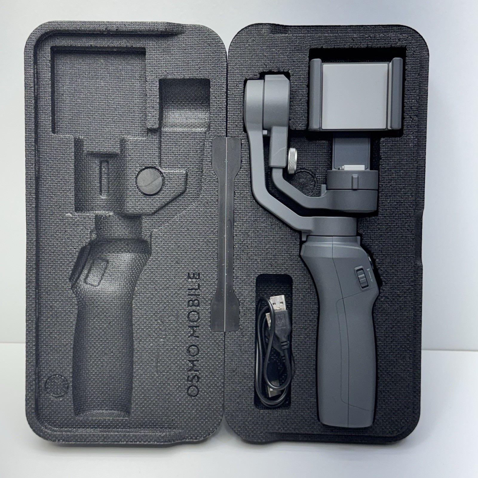 DJI OSMO Mobile 2 Handheld Smartphone Gimbal Stabilizer Model OM170 Bundle