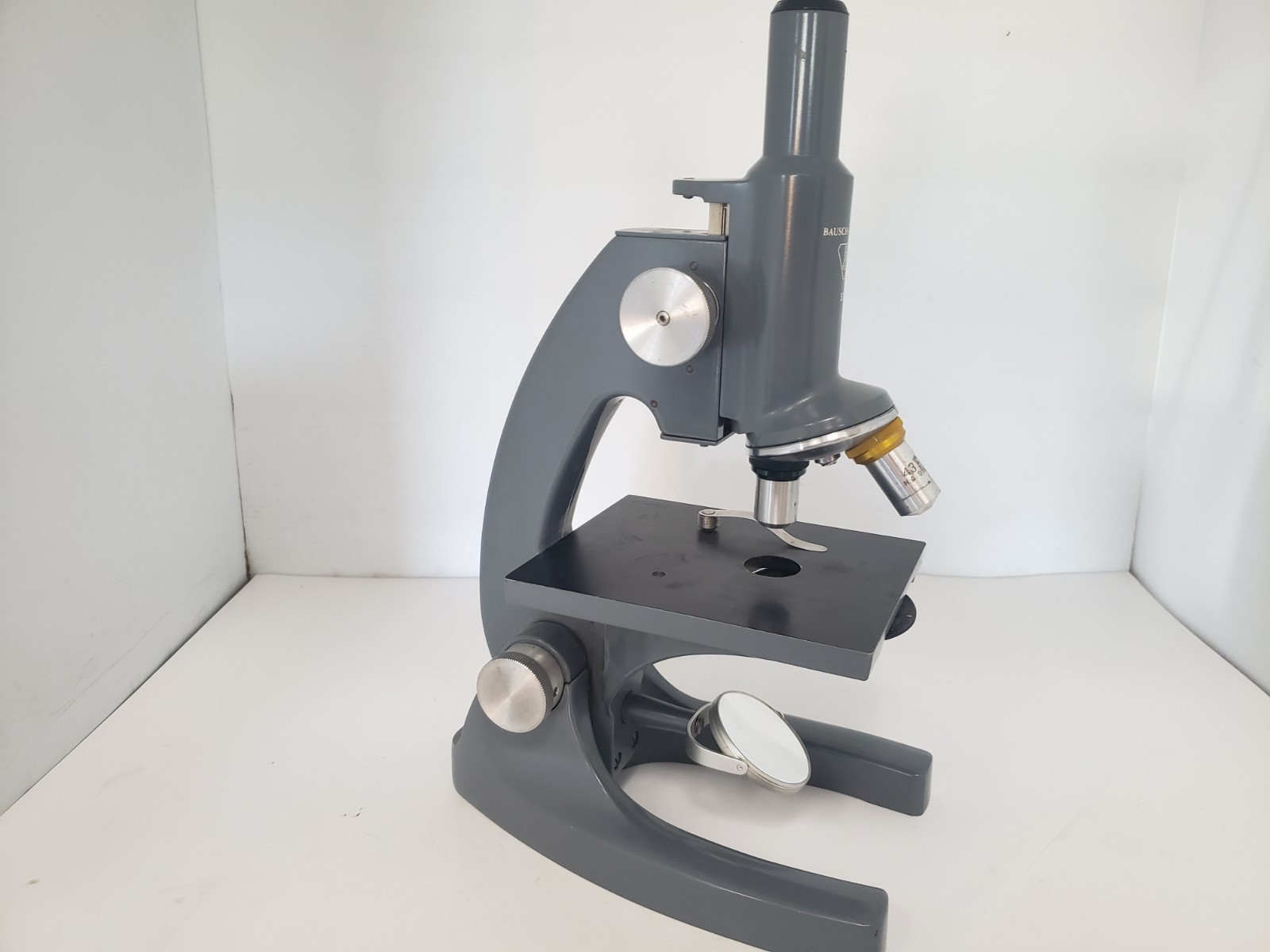 BAUSCH & LOMB ST STUDENT MICROSCOPE, 43X AND 10X (MISSING CLIP)