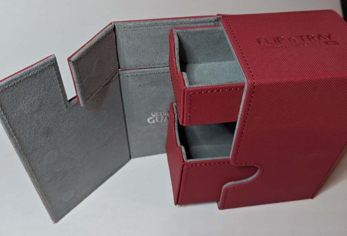 Ultimate Guard Flip’n’Tray 80+ Xenoskin Red Deck Box MTG Case Used