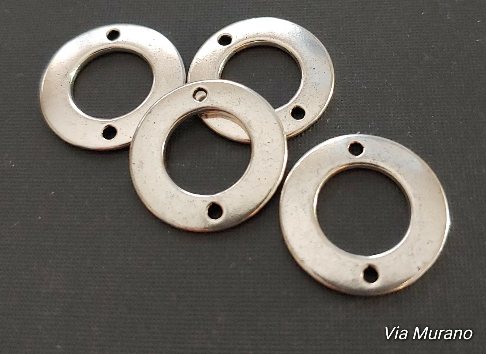 Pewter Closed Ring with 2 Holes 20mm. Pack of 4.