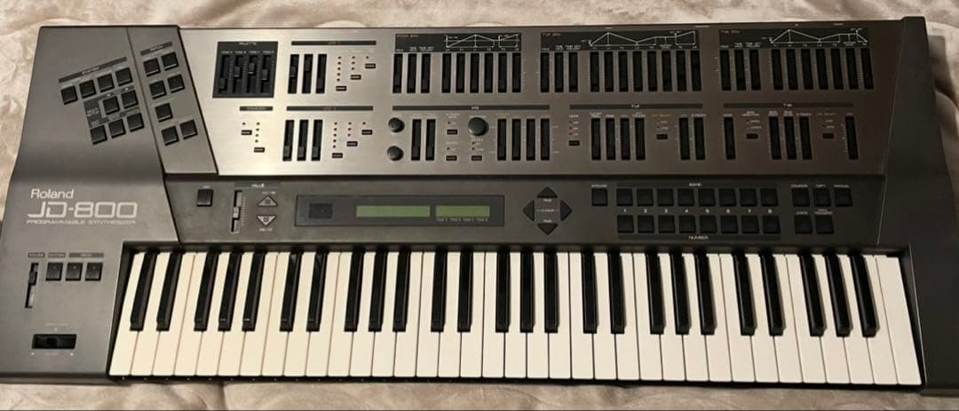 Roland JD-800 Digital Synthesizer Vintage