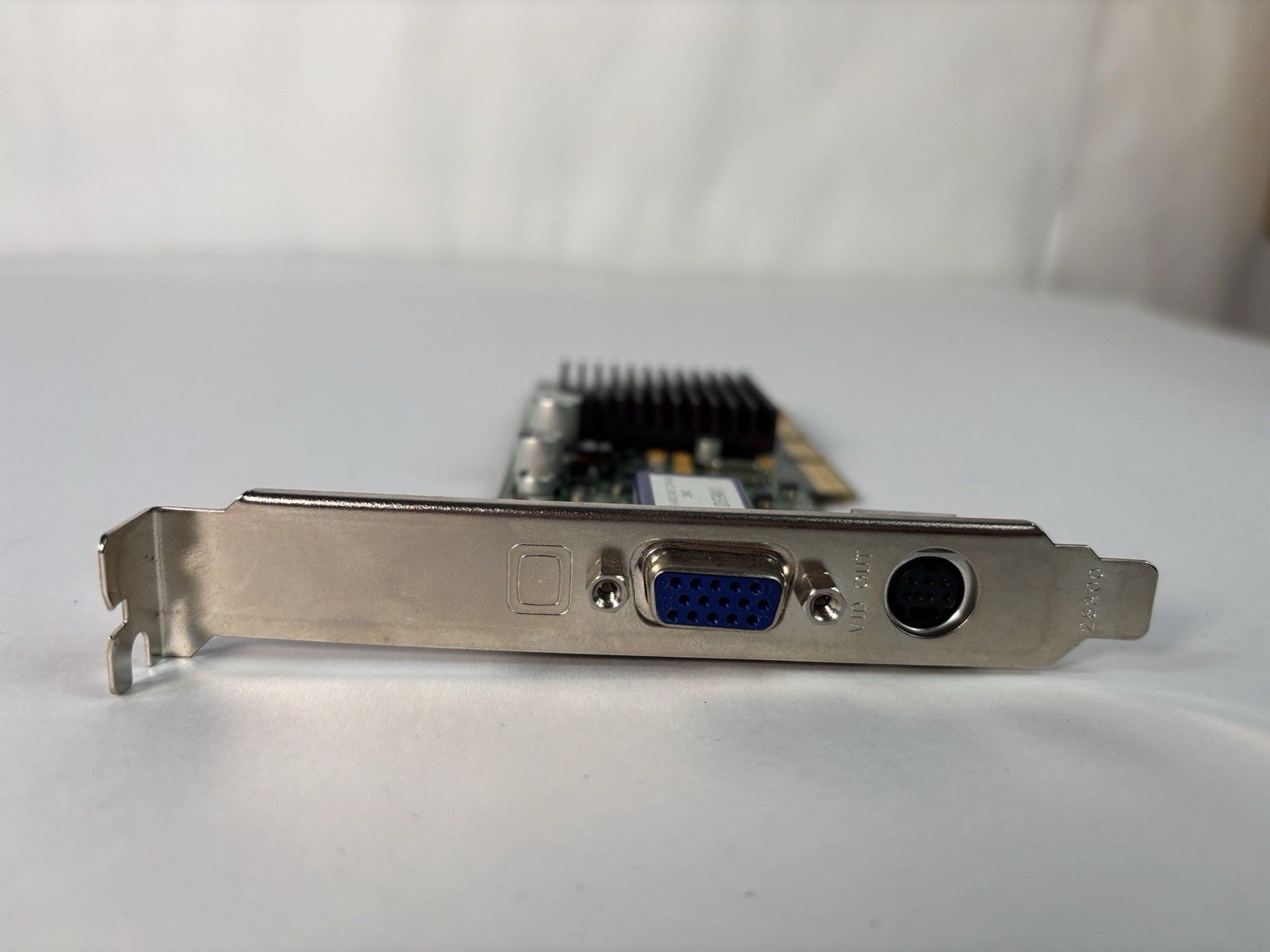 ATI E-G012-02-1214 (B) AGP VGA