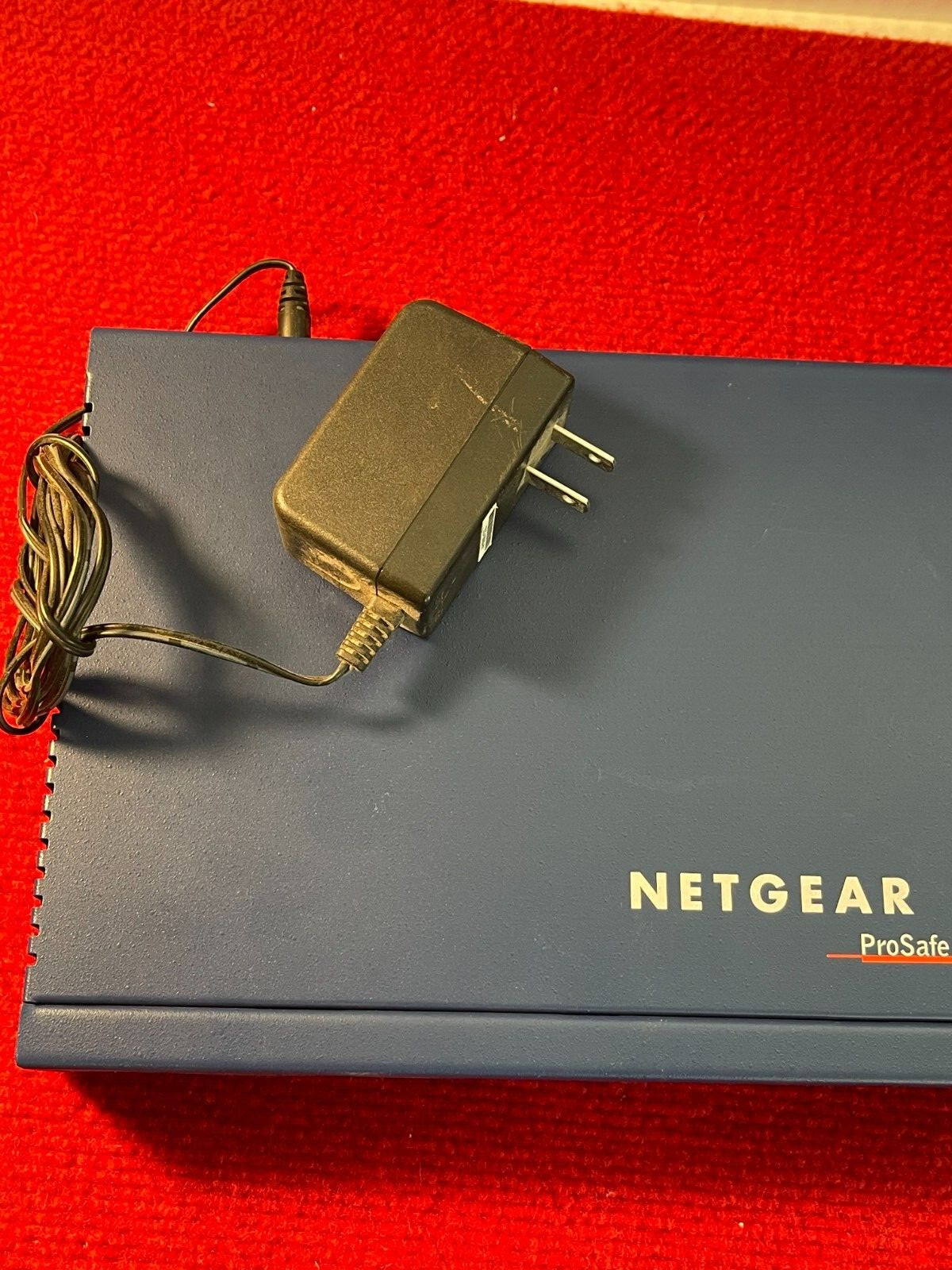 Netgear FVS318 ProSAFE 8-Port Gigabit VPN Firewall 10/100/1000 Mbps LAN/WAN Unit