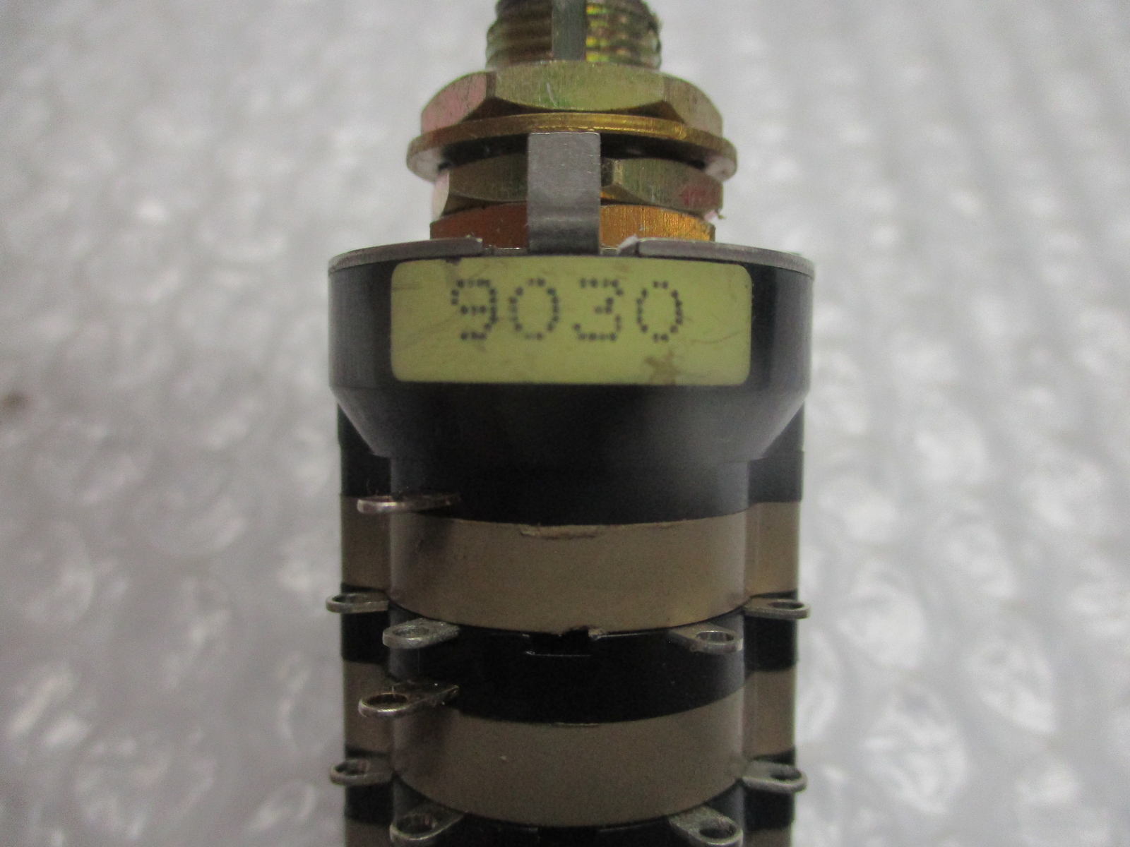 GRAYHILL 9030 ROTARY SWITCH (AS PICTURED) UNMP
