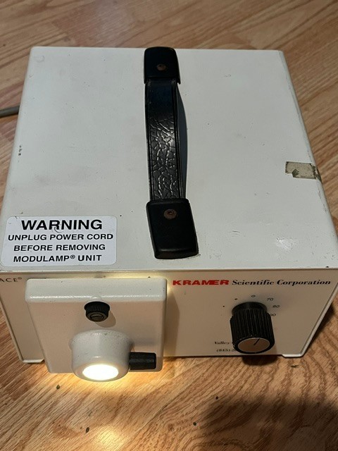 EKE Kramer Scientific Corp. Fiber Optic Light Source