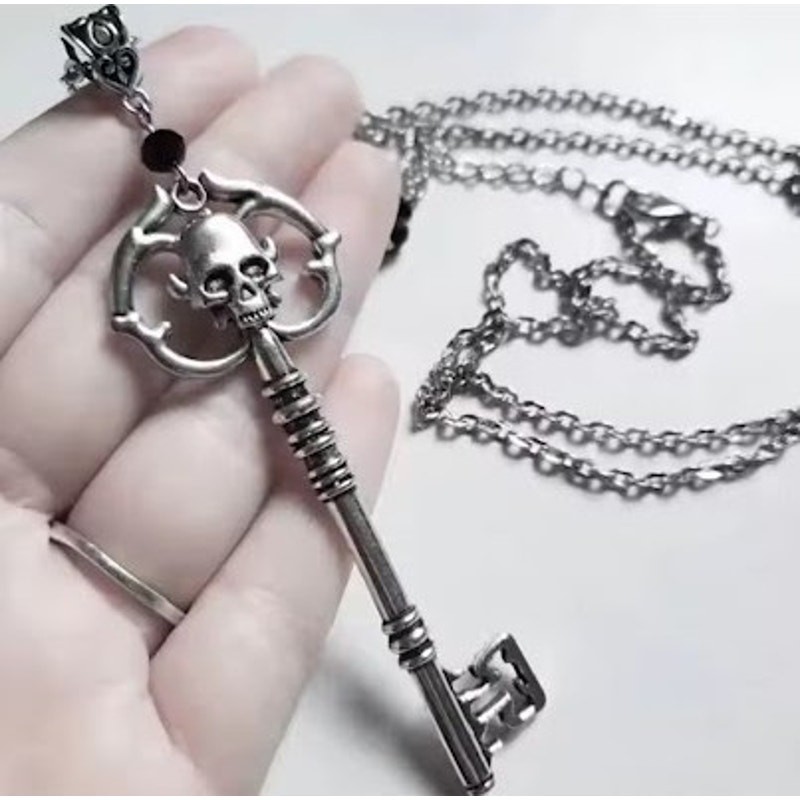 Skeleton Key Skull Necklace Gothic Punk Silver Tone Chain Pendant Jewelry