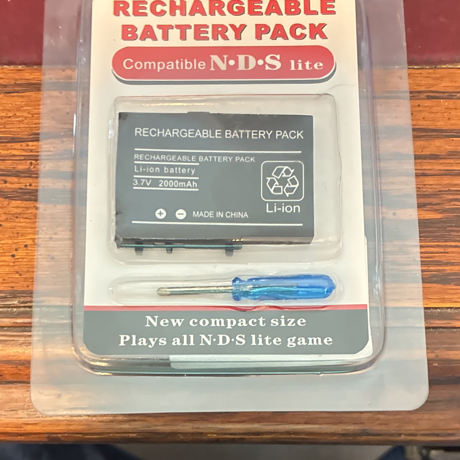 Nintendo DS Lite Internal Rechargeable Battery Pack 3.7V 2000mAh + Screwdriver