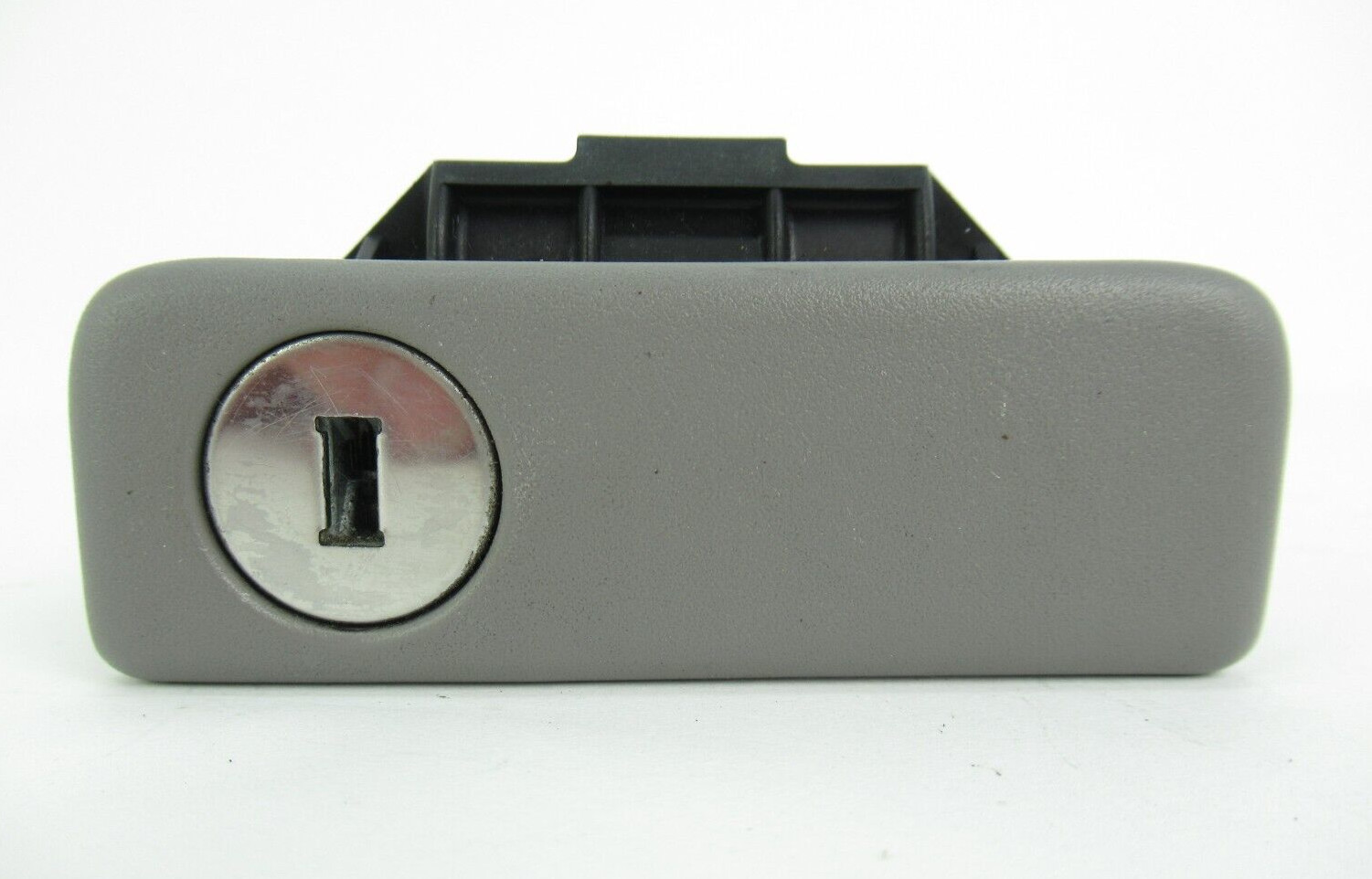 2004-2010 TOYOTA SIENNA 2003-2009 4RUNNER GLOVE BOX DOOR LATCH LOCK HANDLE GRAY