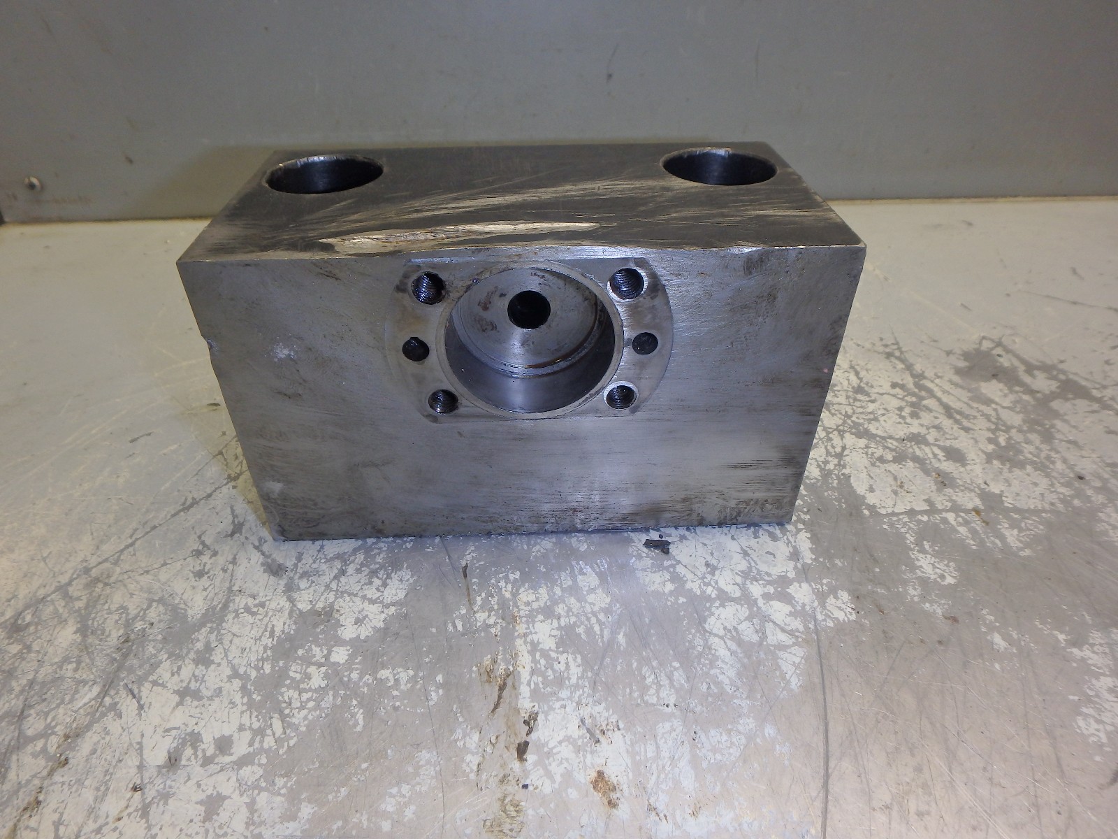 Kitako Dual Spindle CNC Vertical Turning Center_TOOL HOOLDER