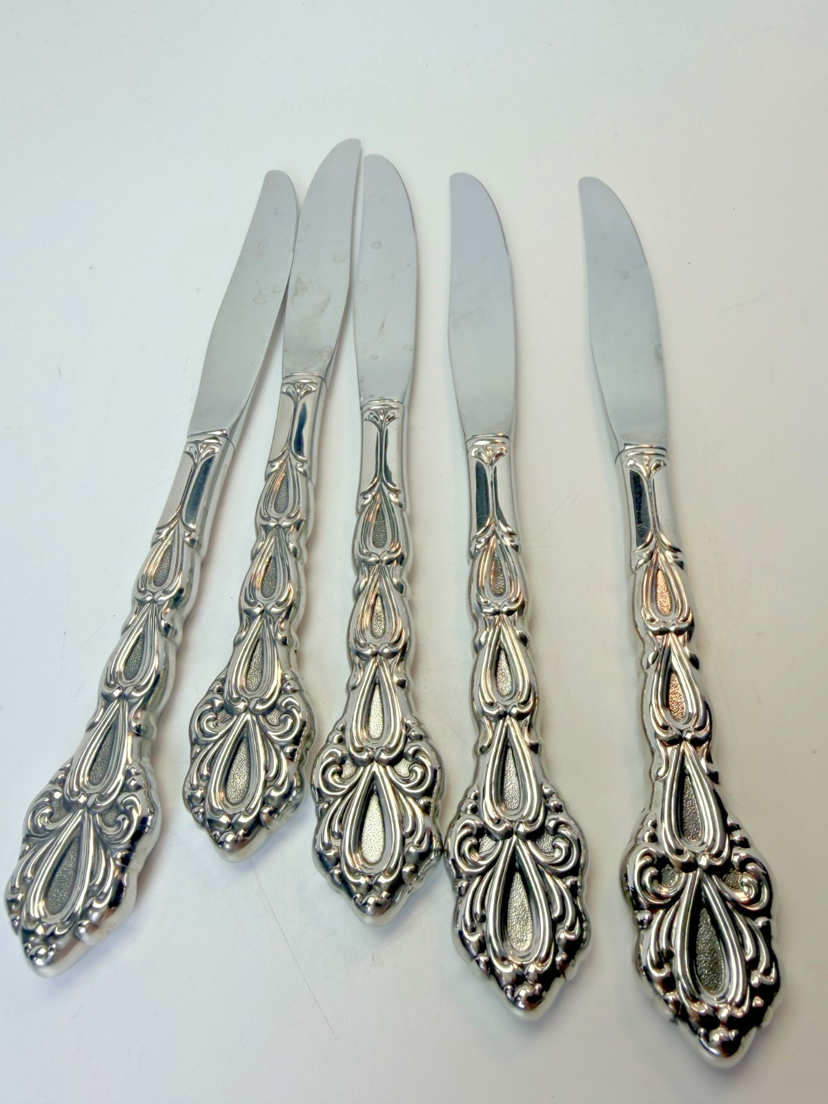 Set 5 Oneida CHANDELIER Modern Hollow Knife  Stainless Silverware 9 1/8"