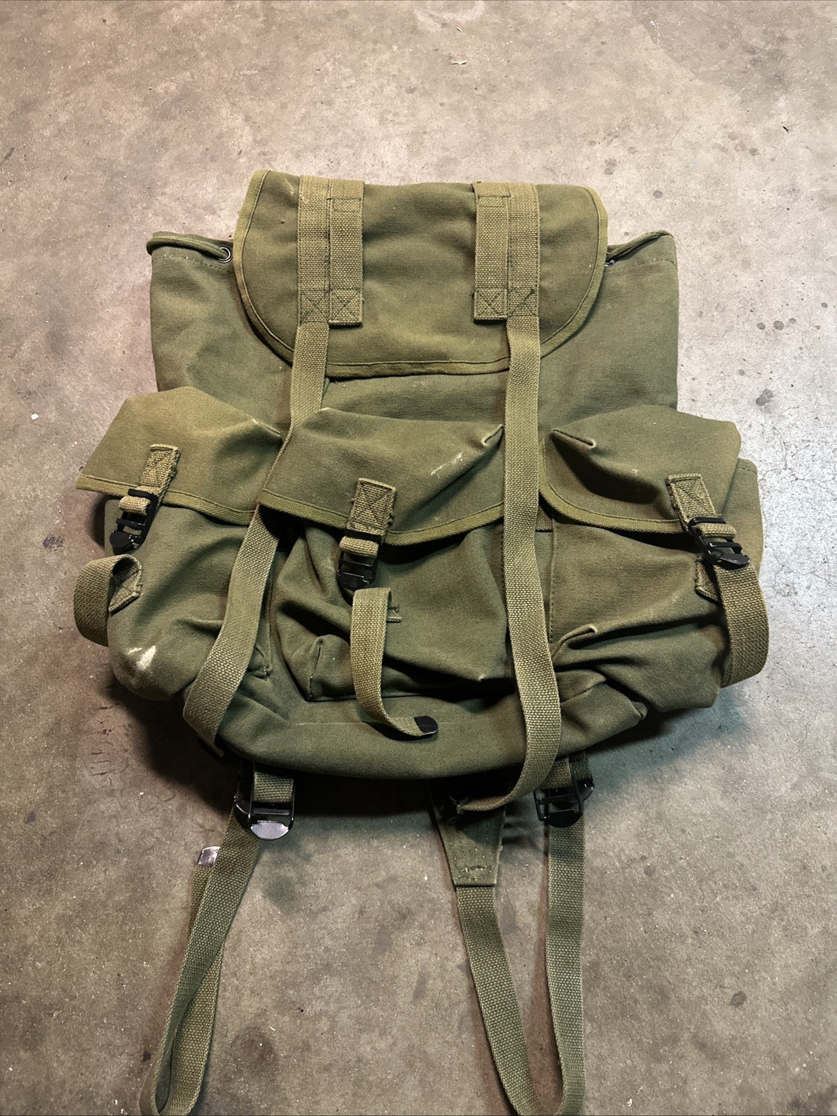 Vintage Olive Canvas Rucksack Military Style Field Pack Backpack 1976