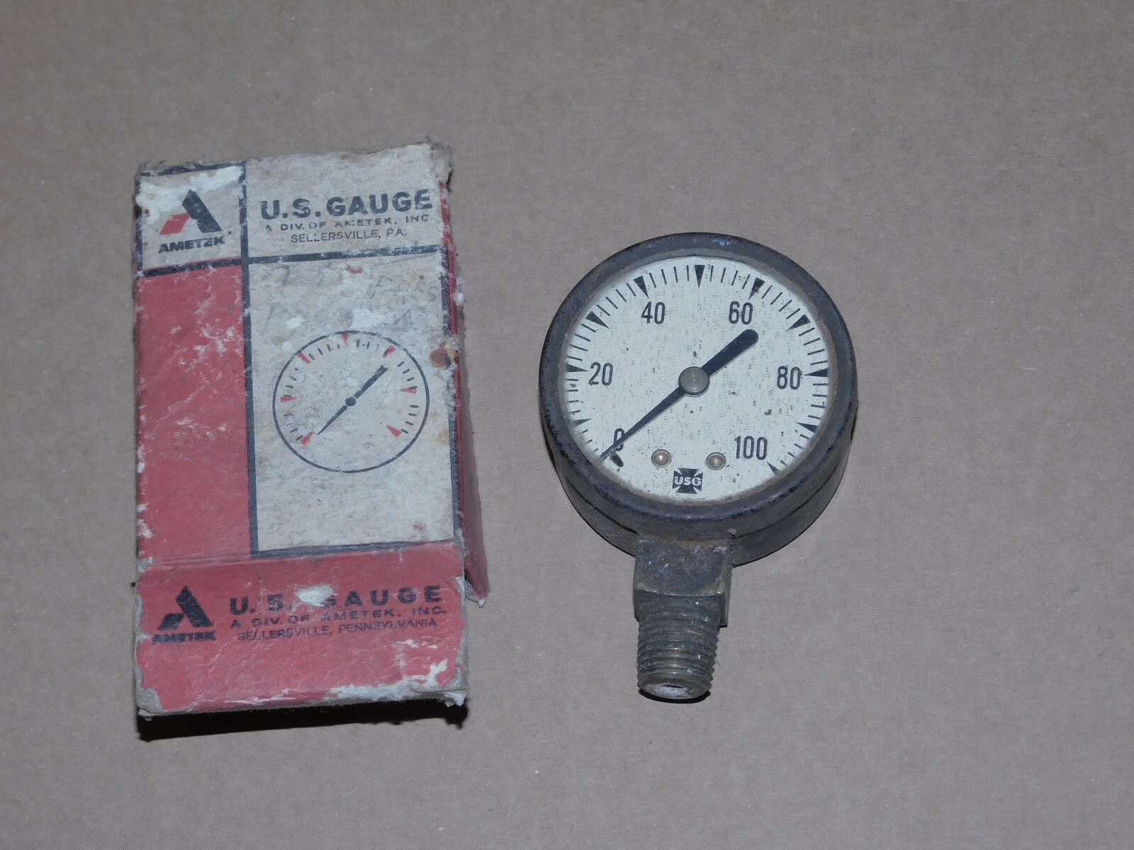RARE-VINTAGE~COLLECTIBLE~U.S. GAUGE WITH ORIGINAL BOX~DIVISION OF AMETEK ,INC