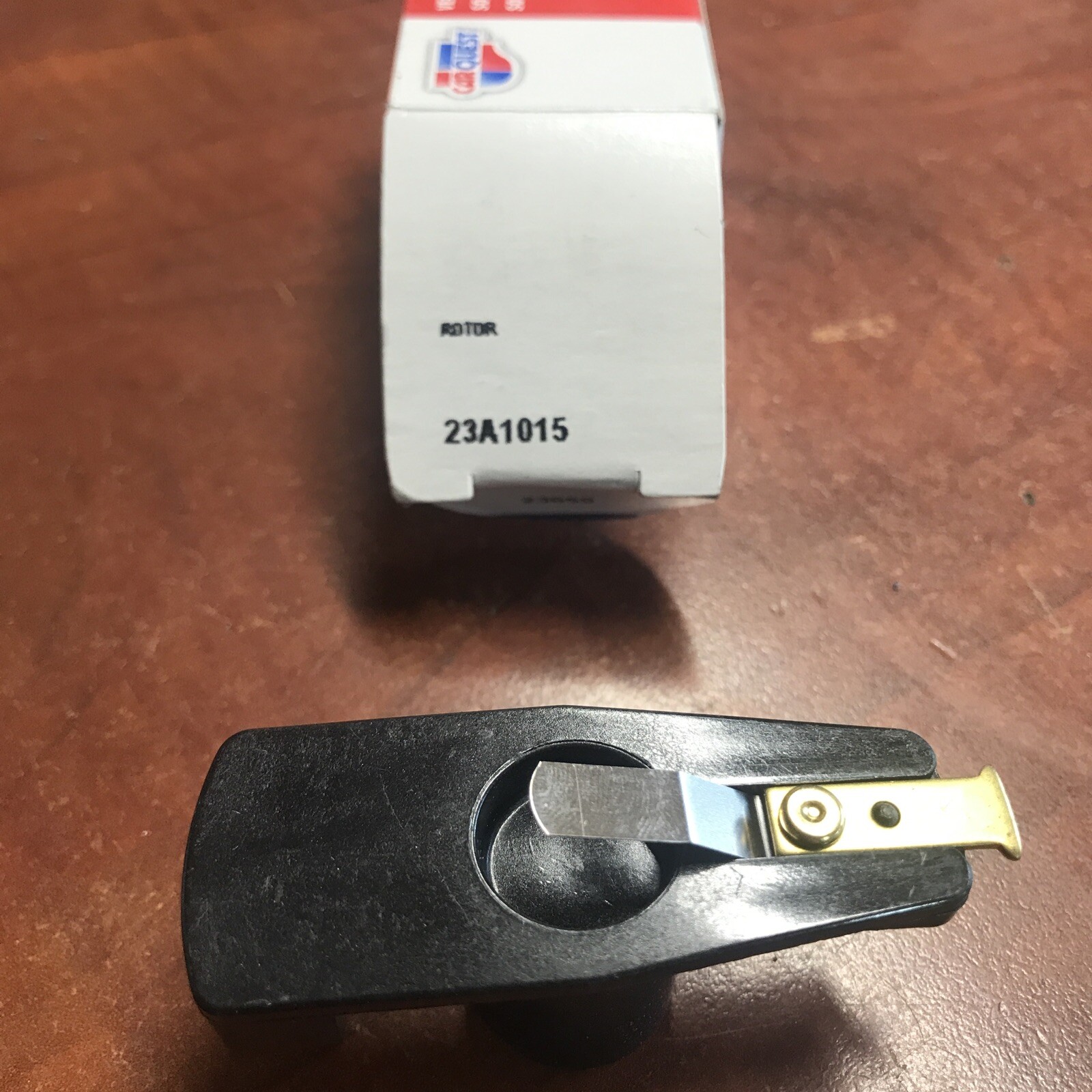 New Genuine Parts Carquest Distributor Rotor Part # 23A1015