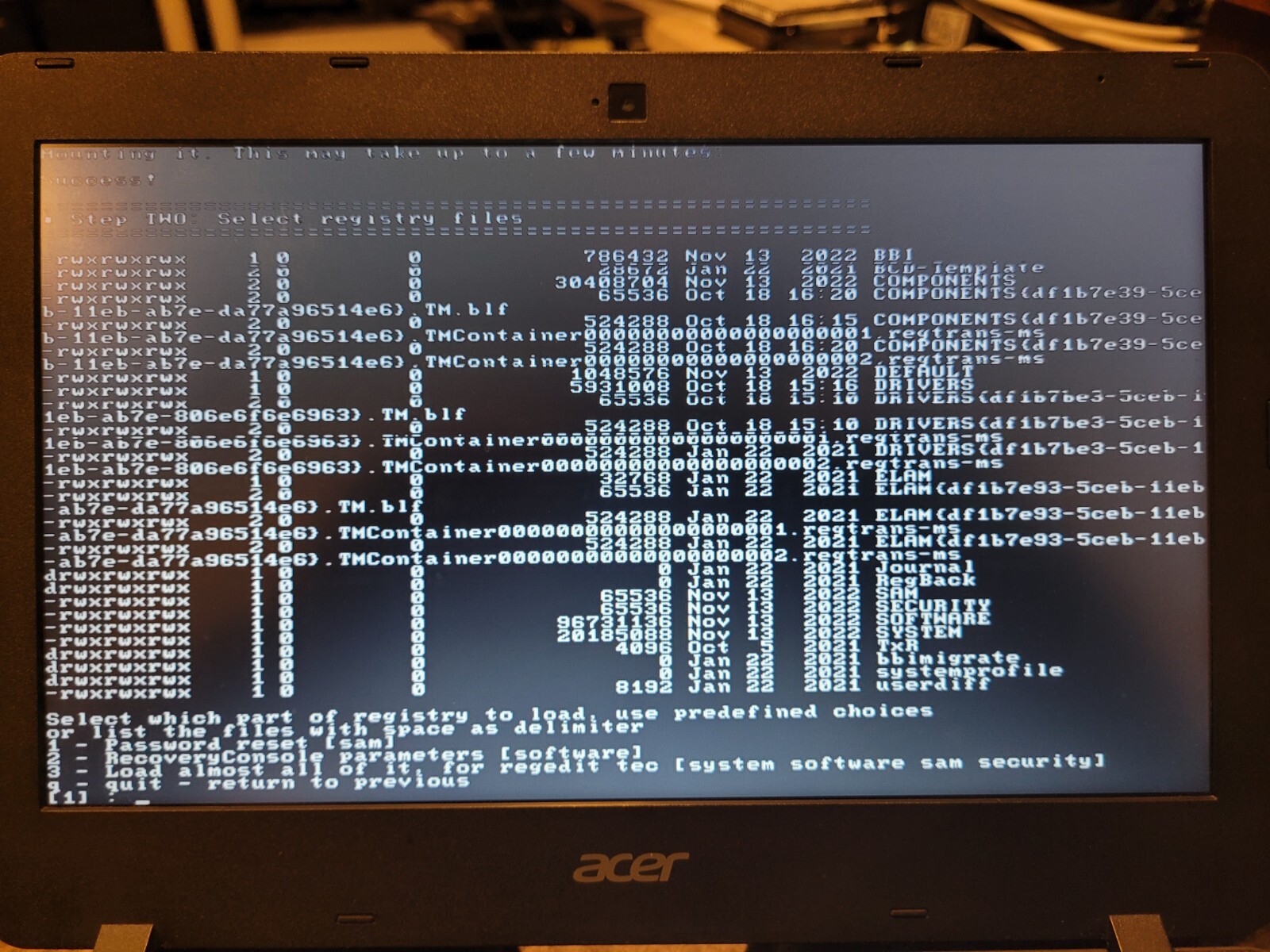 NT Password & Registry Editor (Blank Win10 Passwords ) Bootable on 4G USB Stick!