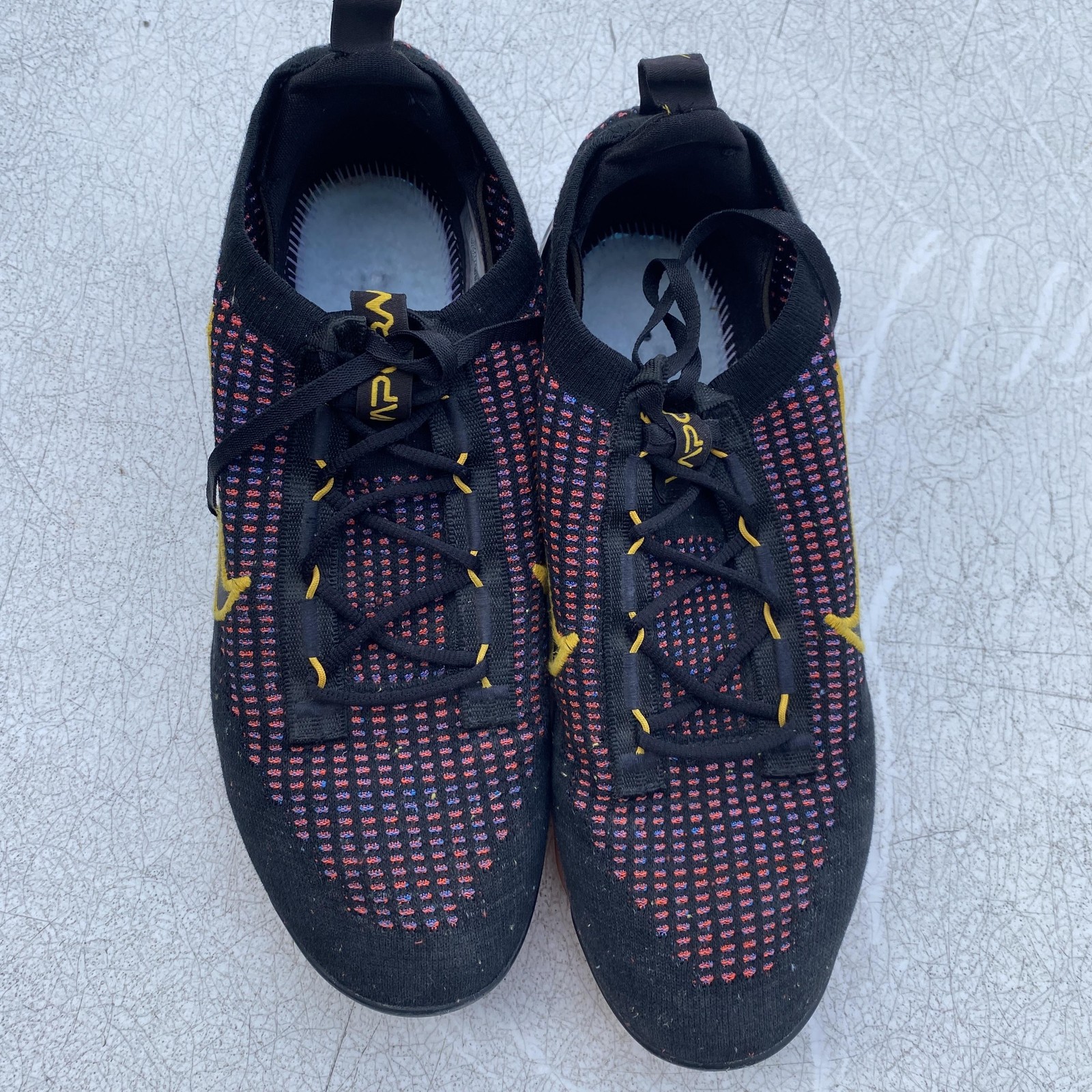 Nike Air VaporMax 2021 Flyknit Shoes Mens 11 Black Yellow Sneakers DV2118-001