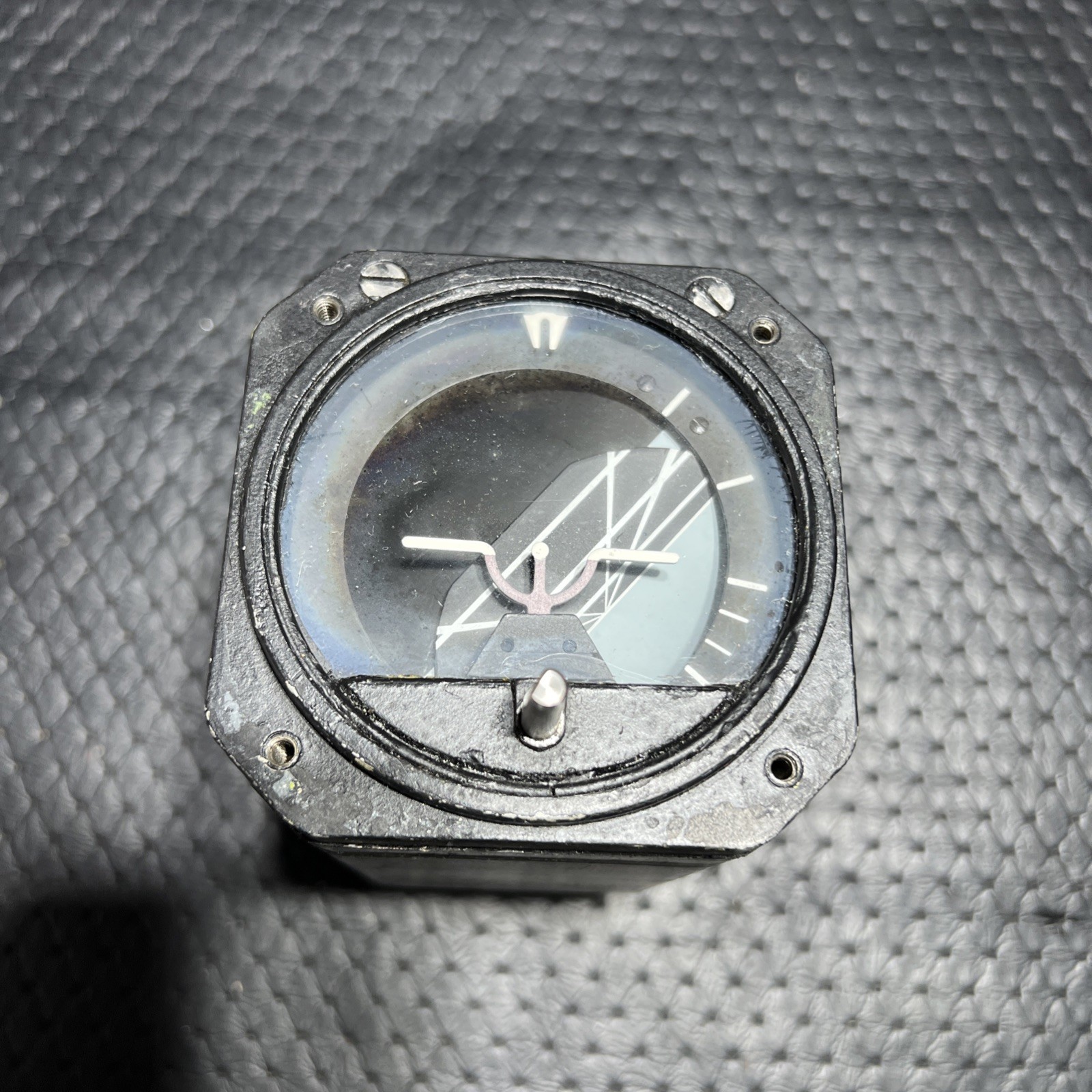 CESSNA GYRO SCOPIC HORIZON INDICATOR C661001-0501  SP-7701-1-CES