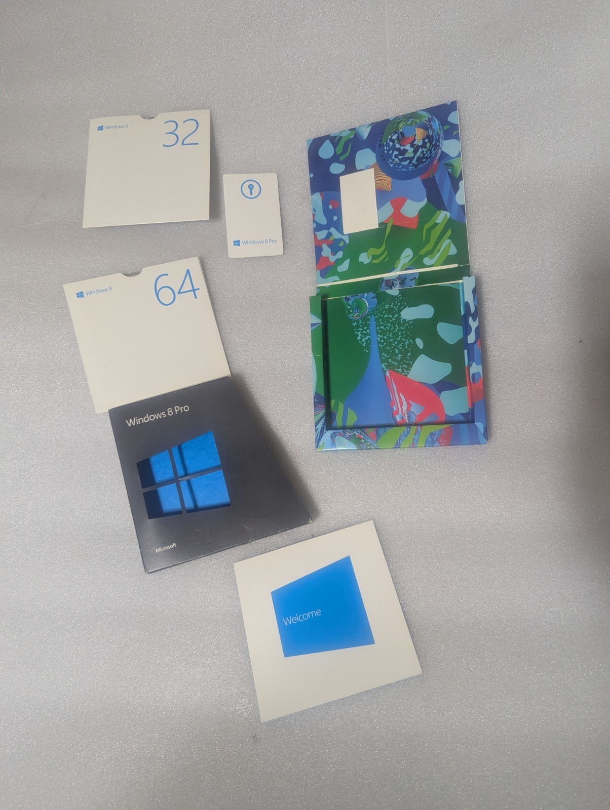 Microsoft Windows 8 Pro DVD Retail Box with 32-bit & 64-bit Discs, English