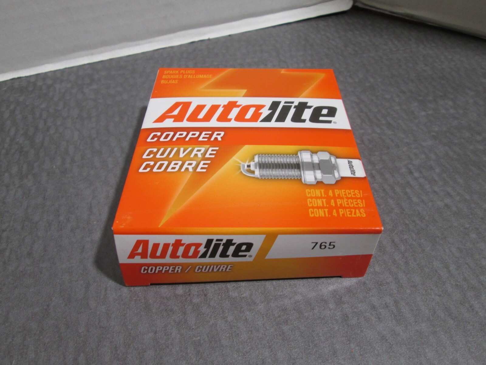 Autolite 765 COPPER CORE SPARK PLUGS LOT OF 4 NEW FREE SHIPPING