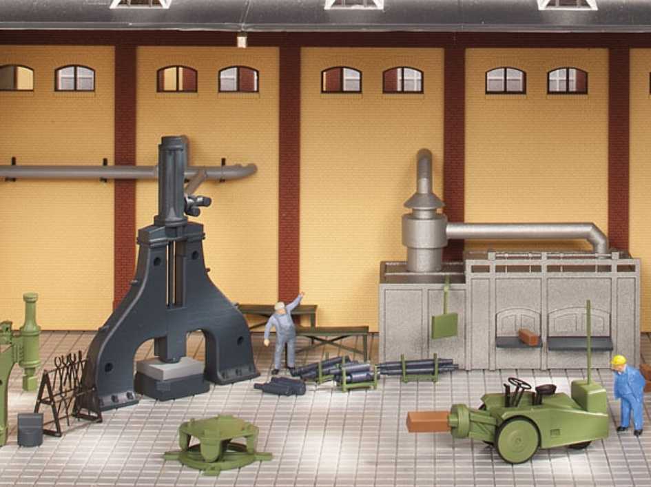 Auhagen 80109 HO Kit of Steam hammer and accessories - NEW