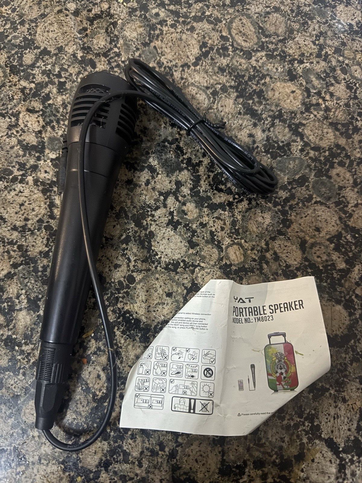 Wired Microphone for Portable Speaker / Karaoke – Untested