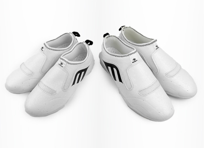 MOOSPO Lightweight Slip-On Martial Arts Karate Taekwondo Shoes Breathable Korean
