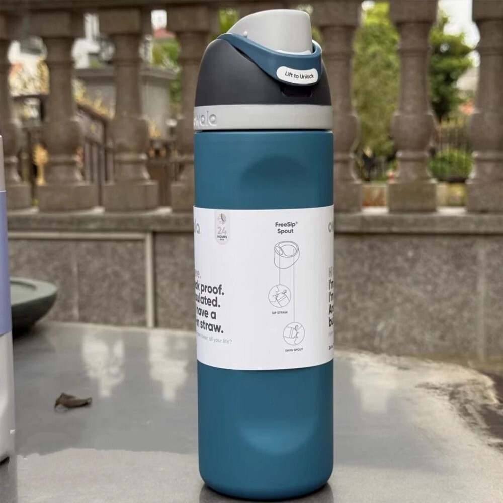 Owala 32oz FreeSip Blue Oasis Limited Edition Water Bottle with Mouthwash New