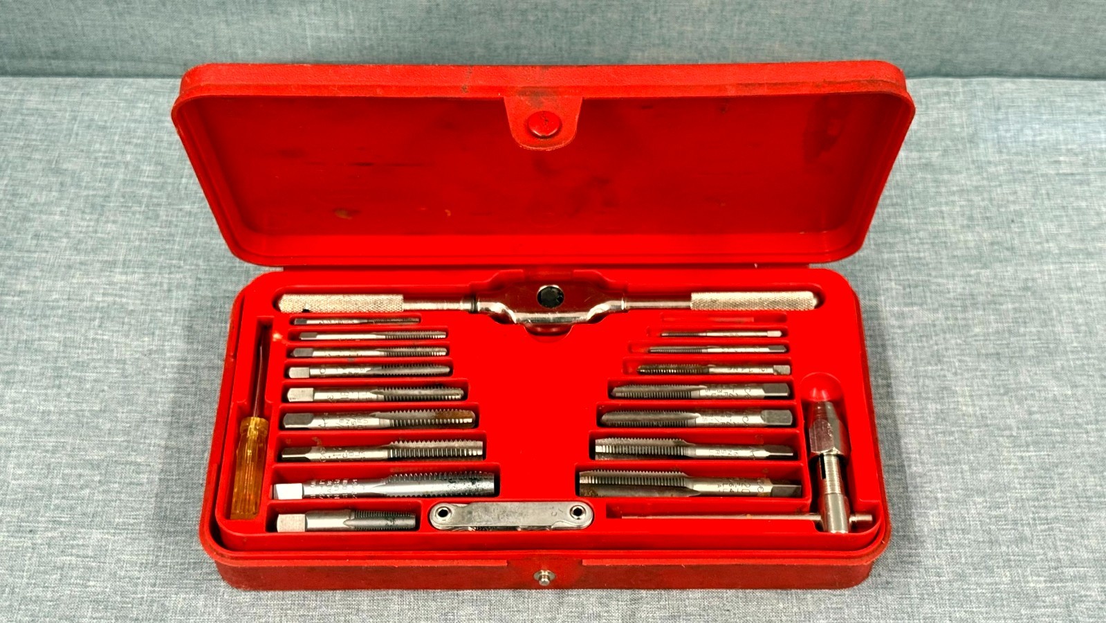 MAC TOOLS 606 Tap and Die Ace Set (missing 1 pc) w/Case