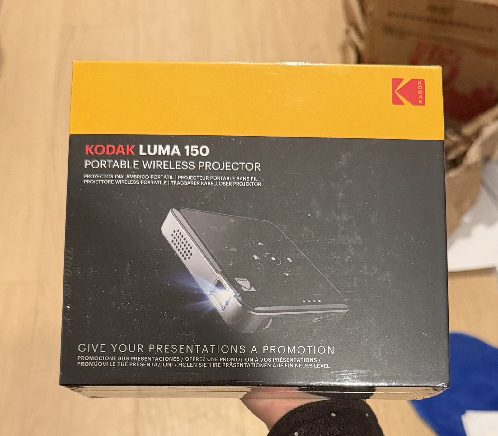 Kodak Luma 150 Portable Projector - Wireless Portable Type