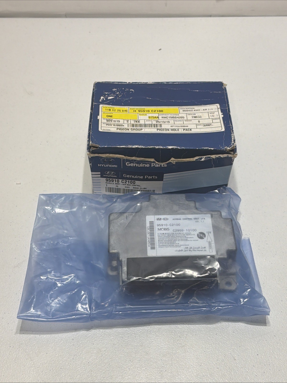 2018-2019 Hyundai Sonata Control Module 95910-C2100 OEM