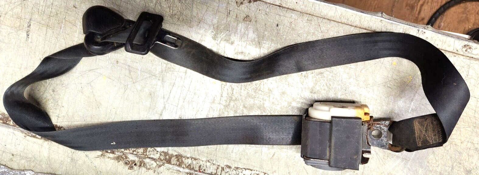 2003-2006 Jeep Wrangler TJ FRONT DRIVERS SEATBELT RETRACTABLE Seat Belt FREESHIP