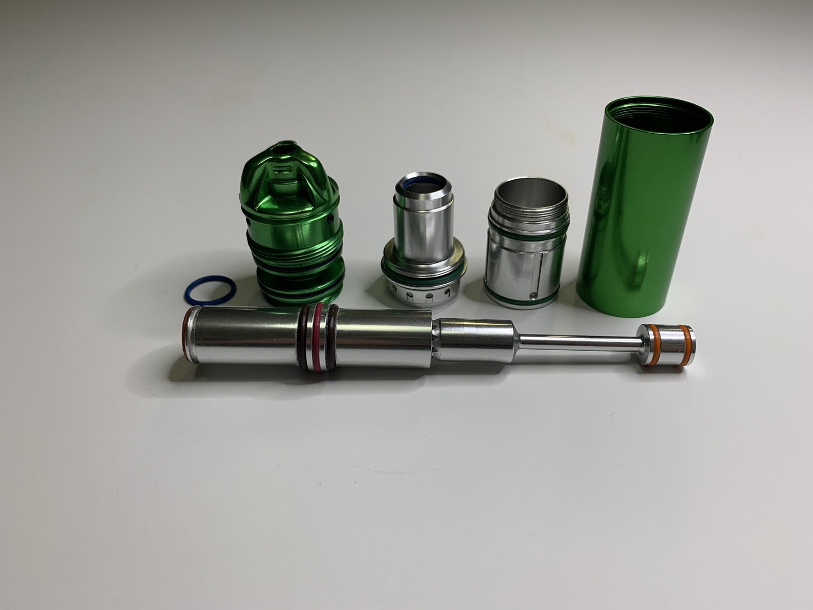 DYE MATRIX FUSE BOLT KIT ENGINE FOR DM13 DM12 GREEN BACK CAP