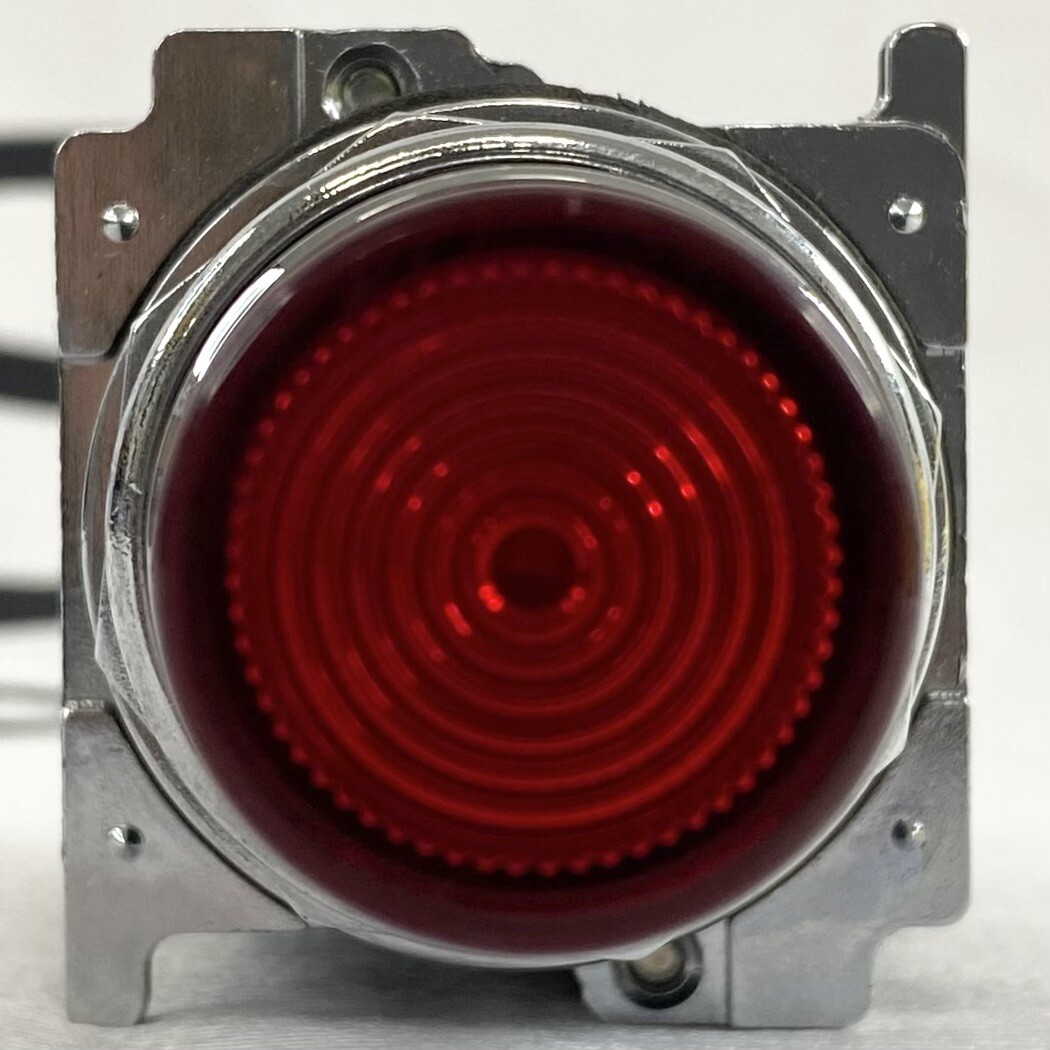 Cutler Hammer 10250T/91000T/E34 L2 TO X2 Red Pushbutton USA